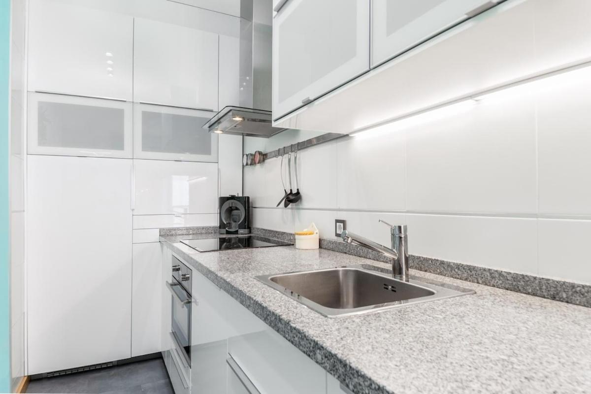 -Malagasunapts- Modern Citycentre Pool&Parking Kültér fotó